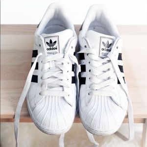 ONSALE Adidas Superstar sneakers size 8